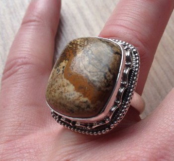 Zilveren edelsteen ring met Landschap Jasper bewerkte kop 17.5 m